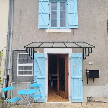 Jolie Petite Maison Dans Village Fortifie Brigueuil Exterior foto